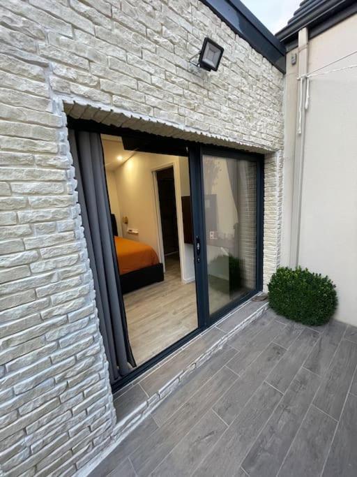 5 Min Airport Aeroport - Shuttle Navette - Parking Apartment Bonlier Екстериор снимка